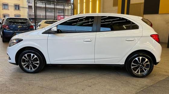 CHEVROLET ONIX 1.4 MPFI LTZ 8V FLEX 4P AUTOMÁTICO